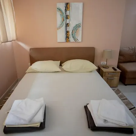 Svetionik Obrenovac Hotel 2*